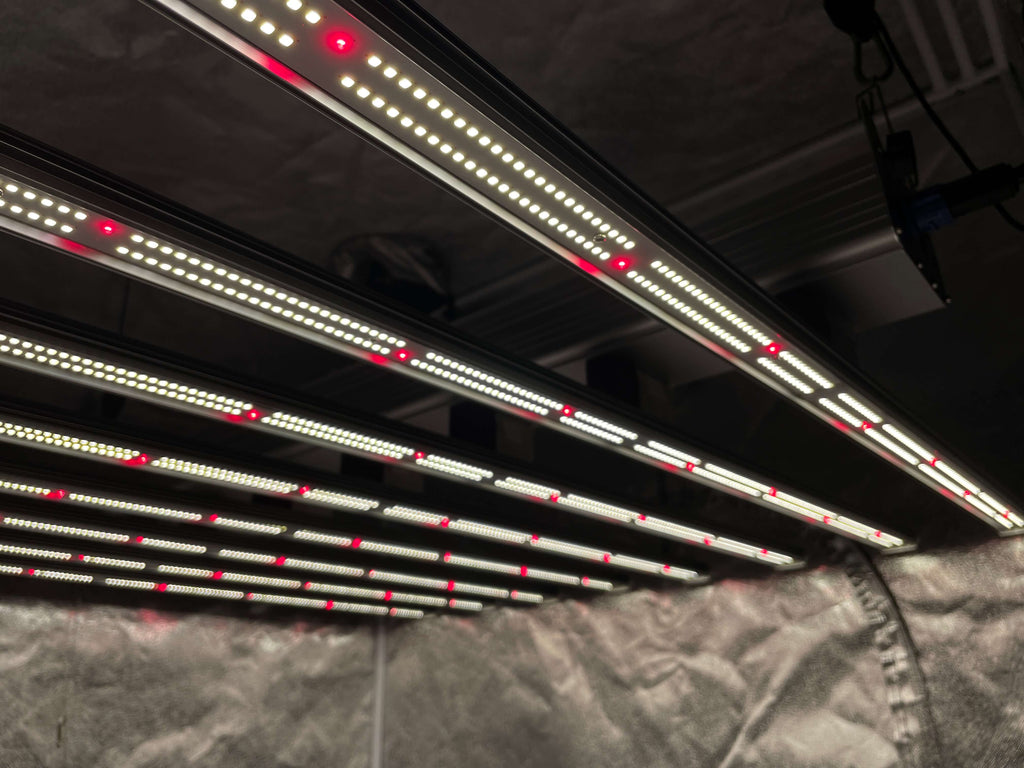 Fold-8 LED Grow Light for Indoor Plants - Full Spectrum 760W